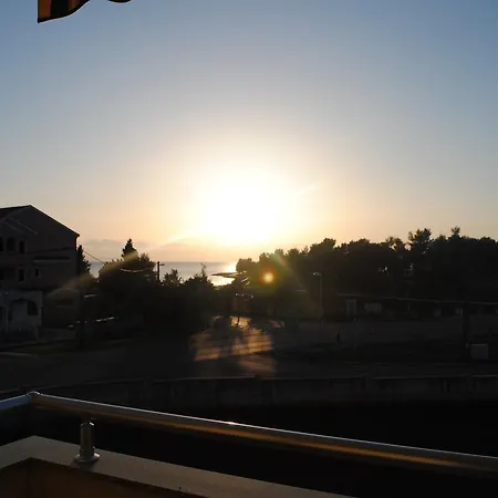 Sea View Zaton アパート